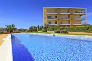 Großes schwimmbad Vila Arade